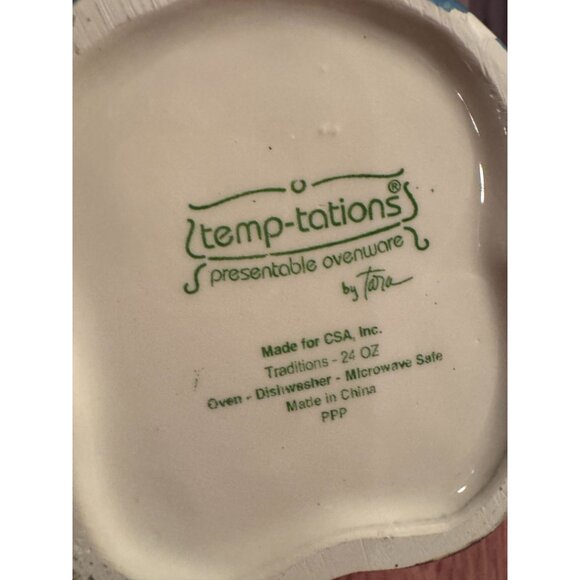 🎄 Temptations Santa & Snowman Tall Lidded Mugs – Perfect for Hot Chocolate! - Picture 3 of 16